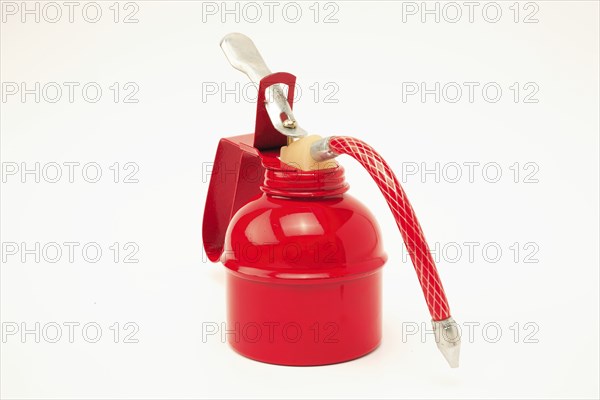 Tool, red oil can