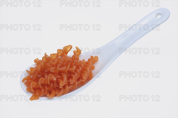 Lentil noodles, noodles made from the flour of red lentils