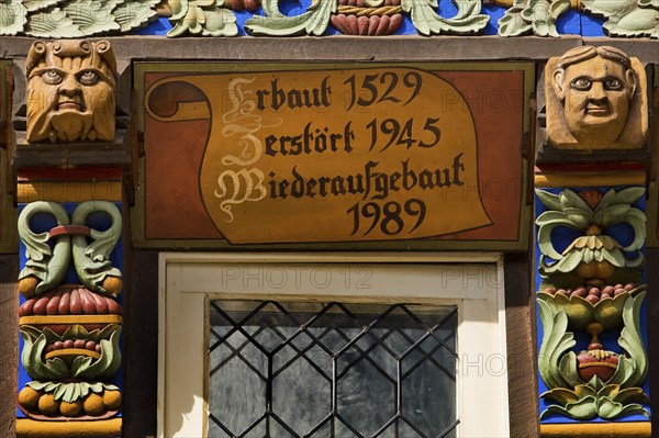 Knochenhaueramtshaus, windboard of the gable façade with carvings on the cleats, Old Town,