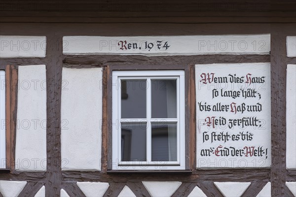 Saying on a historic house, Zeil am Main, Lower Franconia, Bavaria, Germany, Europe