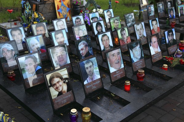 Commemorating the dead from the bloodiest Maidan demonstration in February 2014, pictures of the