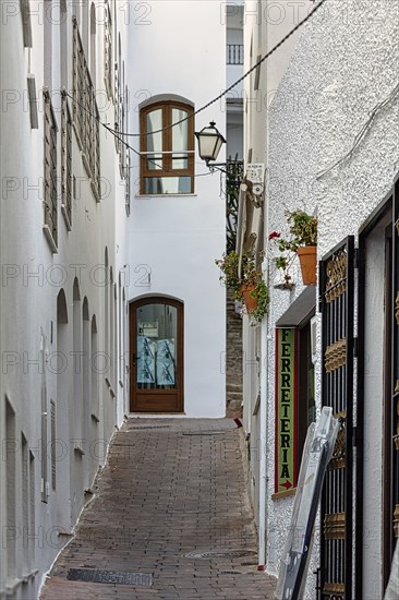 Typical narrow alley, old town of Mojácar, Almería, Andalusia, Spain, Europe