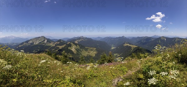 Panorama photo, mountain landscape, view from the Regenspitz to the Bergalm and Feichtensteinalm,