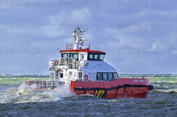 Njord Snipe, catamaran operated by Njord Offshore Ltd, crew transfer vessel for offshore windfarm