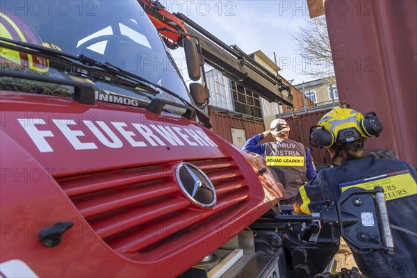 International disaster control exercise Magnitude with more than 1000 rescuers. They are rehearsing