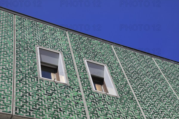 Head office of Sparkasse Fürstenfeldbruck, Upper Bavaria, Bavaria, Germany, Modern building with