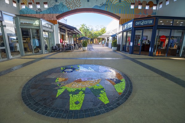 Cascavelle Shopping Mall, shopping centre, Flic en Flac, west coast, Indian Ocean, island,