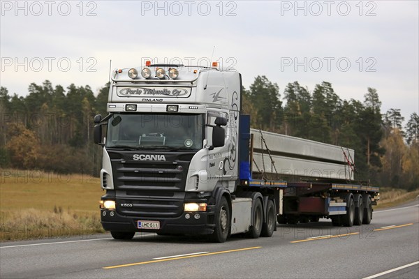 KAARINA, FINLAND, OCTOBER 23, 2016: Light Grey Scania R500 semi of Porin Tiehuolto Oy transports