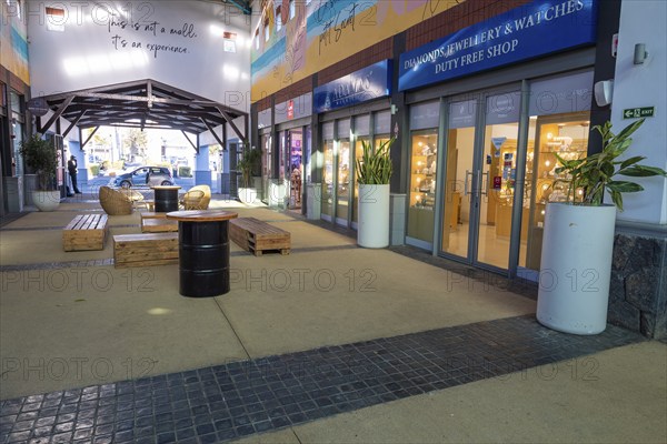 Cascavelle Shopping Mall, shopping centre, Flic en Flac, west coast, Indian Ocean, island,