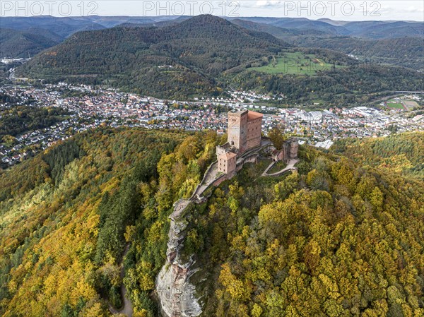 Aerial view, Reichsburg Trifels, Annweiler, Palatinate, Rhineland-Palatinate Forest in autumn,