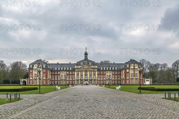 University of Münster is a public university located in the city of Munster, North Rhine-Westphalia
