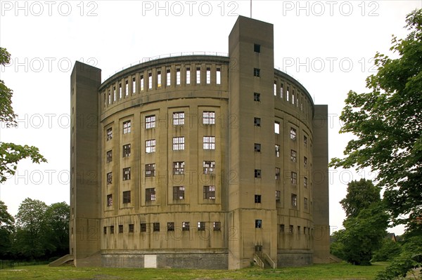 Reick gasworks, 1907 08 Hans Erlwein designed the gas tank of the municipal gasworks in Reick, a