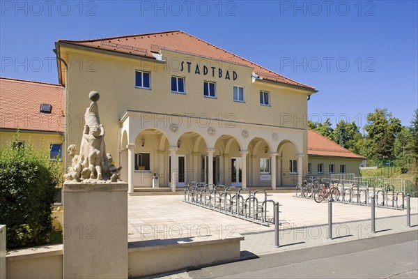 Döbeln is located in the Central Saxon hill country in a wide basin of the Freiberger Mulde,