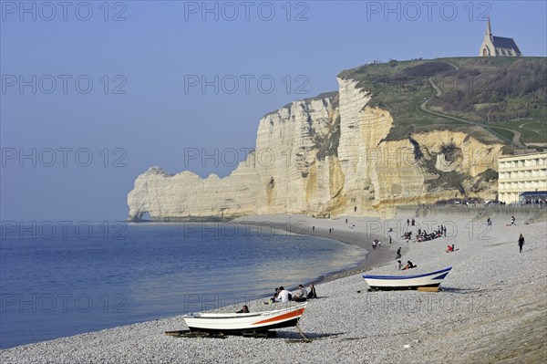 The chalk cliff Porte d'Amont and the chapel Notre-Dame-de-la-Garde at Etretat, Côte d'Albâtre,