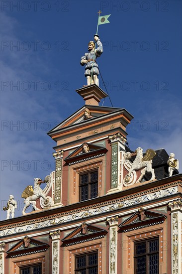 Statue of a Landsknecht on the Haus zum Breiten Herd, a very beautiful Renaissance building at the