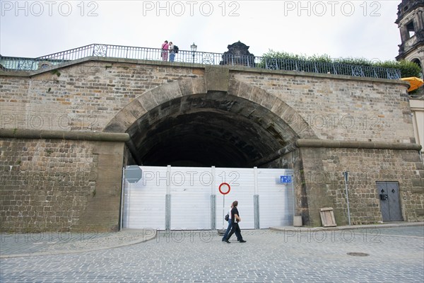 Flood protection wall on Brühl's Terrace in Dresden