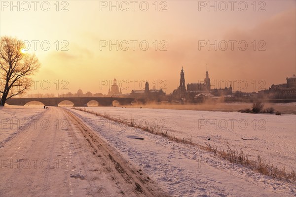 Dresden morning fog over the Elbe