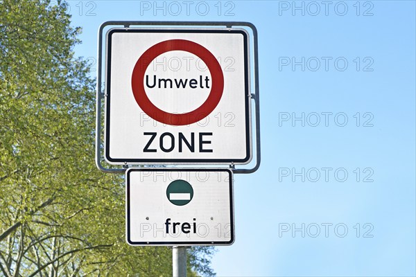 Road traffic sign marking a low emission zone in city centers in Germany translating as