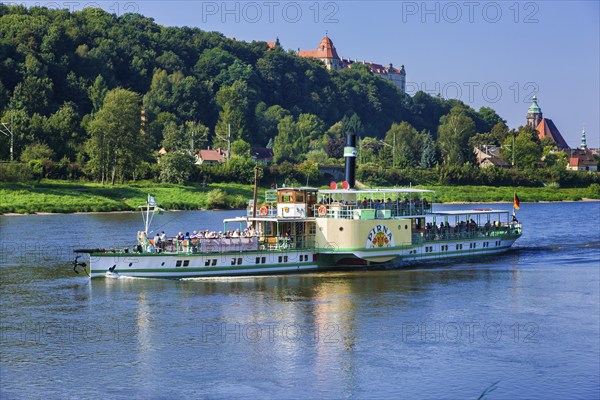 Elbe steamer Pirna in front of Pirna Pirna is a large district town and the administrative centre