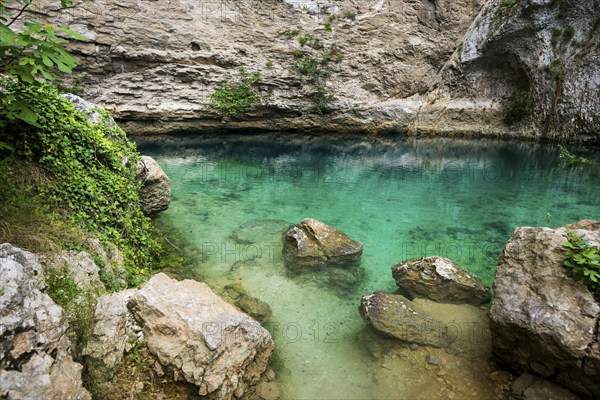 Source of the Sorgue, Fontaine-de-Vaucluse, Département Vaucluse, Provence, Provence-Alpes-Côte