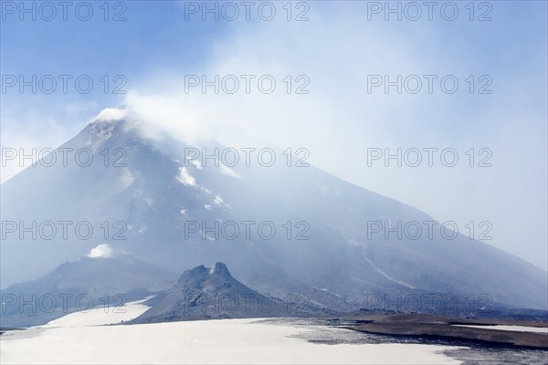IT sicily Sylvio Dittrich Photo subject to fee! Contact T.:01772156417 Etna summit