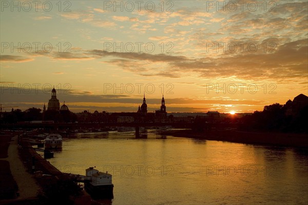 DEU Saxony Dresden Dresden Silhouette