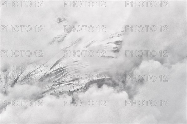 Poor visibility in cloudy skies in the Swiss Alps, clouds, poor visibility, nature, winter, fog,