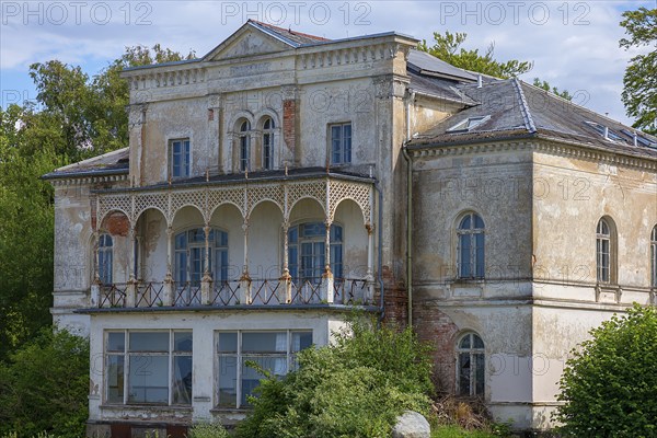 Villa on the beach of Heilgendamm, built around 1900, not yet restored, Heiligendamm,