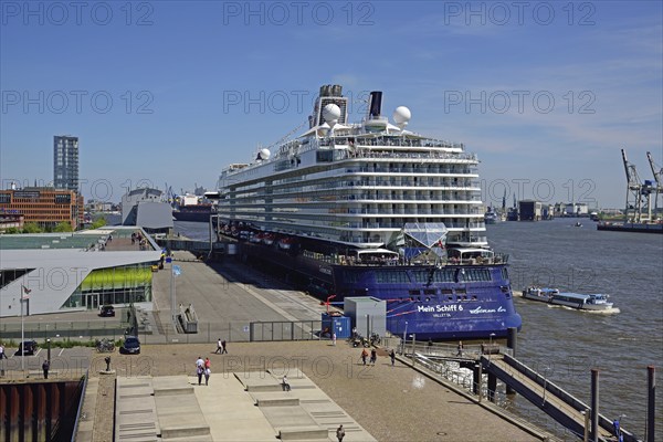 Europe, Germany, Hamburg, Elbe, Cruise Centre Altona, passenger ship, Mein Schiff 6, deck