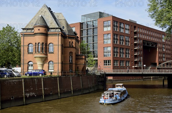Europe, Germany, Hamburg, Elbe, HafenCity, Kehrwiederspitze, harbour police station 2,