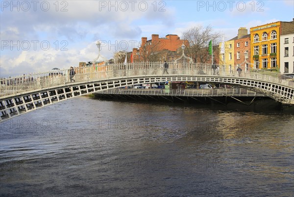 Ha'penny Bridge, historic pedestrian bridge crossing River Liffey, city of Dublin, Ireland, Irish