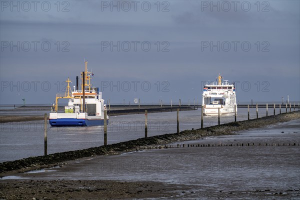 Ferry from Norddeich to the island of Norderney, for vehicles and passengers, Frisia IV, in the