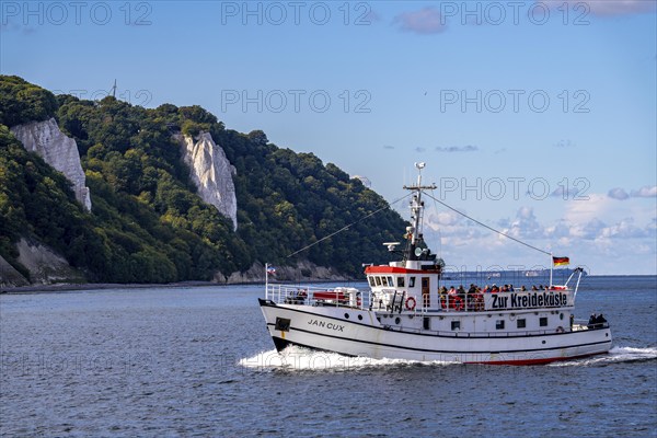 Excursion boat Jan Cox, round trip to the chalk cliffs of Rügen, viewing platform at the famous