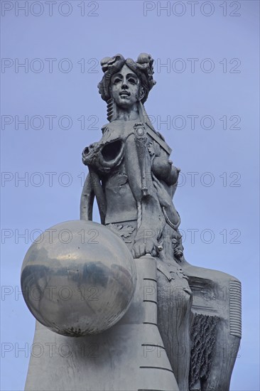 Sculpture Fortuna by Jürgen Goertz 2012, female figure, sitting, sphere, modern, abstract, bizarre,