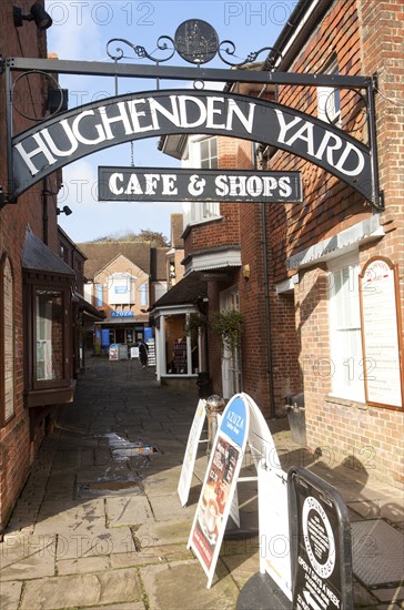 Hughenden Yard shopping alleyway, Marlborough, Wiltshire, England, UK