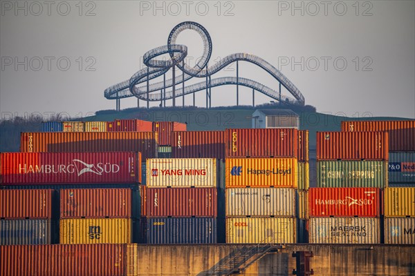 Container Handling Centre, Gateway West Terminal, Logport 2, cargo ship, in Duisburg on the Rhine,