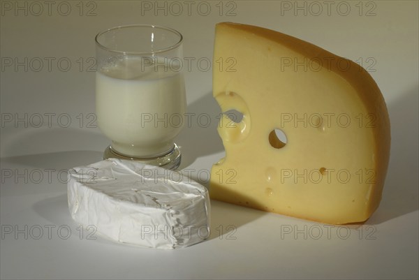 Europe, Switzerland, Swiss Emmental, hard cheese, nutrition, typical product of the country,
