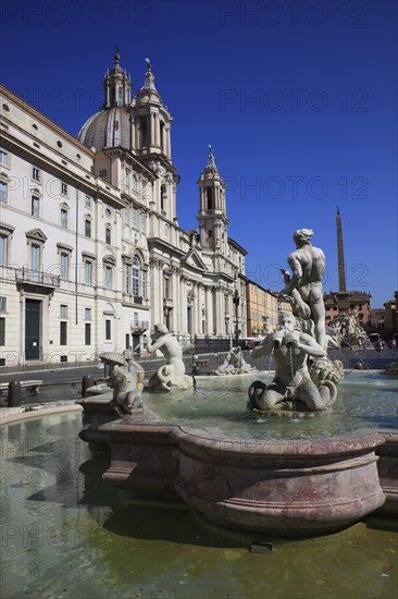 Fontana del Moro, Moor Fountain, Church of Sant'Agnese in Agone, Piazza Navona, Parione