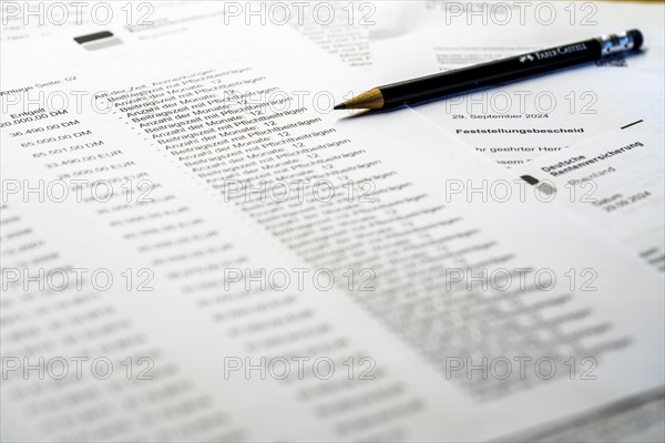 Symbolic image pension, pension information, assessment notice on contributions made to the