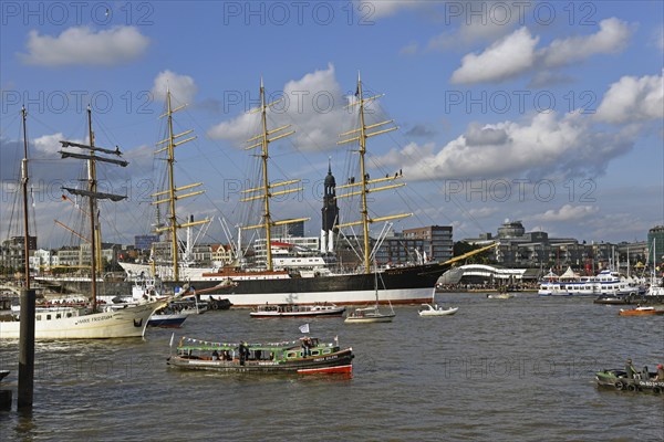 Europe, Germany, Hanseatic City of Hamburg, harbour, Elbe, arrival parade of the restored