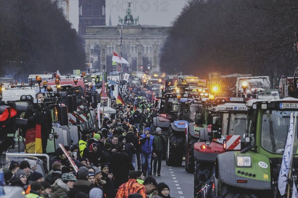 Road blockades, taken as part of the farmers' protests in Berlin, 15 January 2024. 10, 000