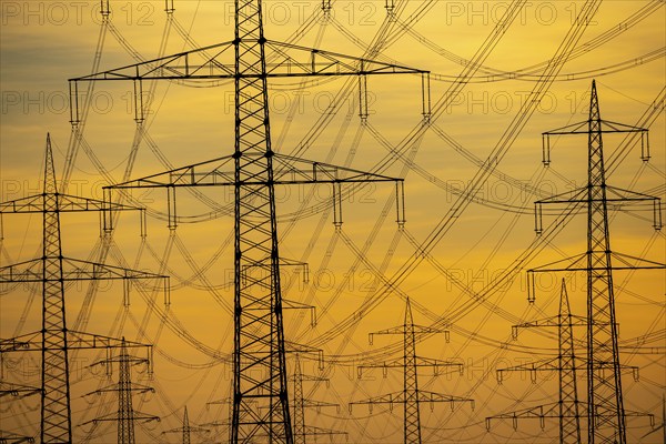 Extra-high-voltage lines, 380 KV, power line, the electricity comes from the Rhenish lignite mining