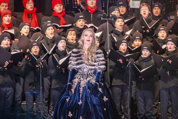 When over 25, 000 visitors flock to the Rudolf Harbig Stadium for the big Advent concert just in
