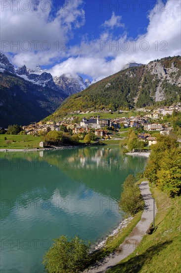 Molveno Lake, Lago di Molveno, Trentino, Italy, Europe