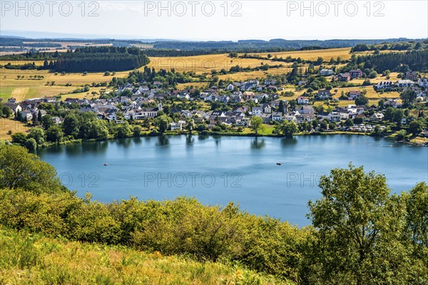 Schalkenmehrener Maar, Vulkaneifel, Vulkansee, Eifel, Rhineland-Palatinate, Germany, Europe