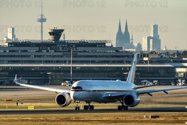 Airbus A350-900, of the BMvG, Air Force, on take-off at Cologne-Bonn Airport, Runway 14L/32R, CGN,