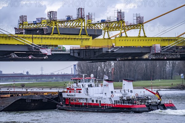 New construction of the motorway bridge Neuenkamp, A40, over the Rhine, shortly in front of