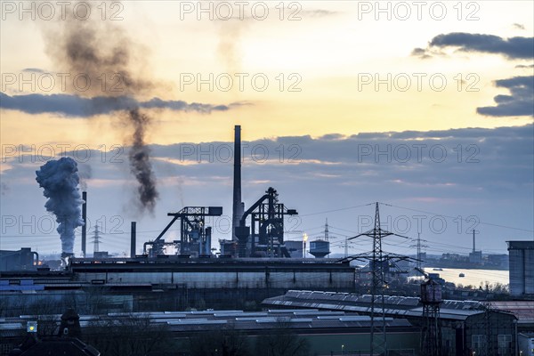 Hüttenwerke Krupp-Mannesmann, HKM in Duisburg-Hüttenheim, coking plant and 2 blast furnaces, North