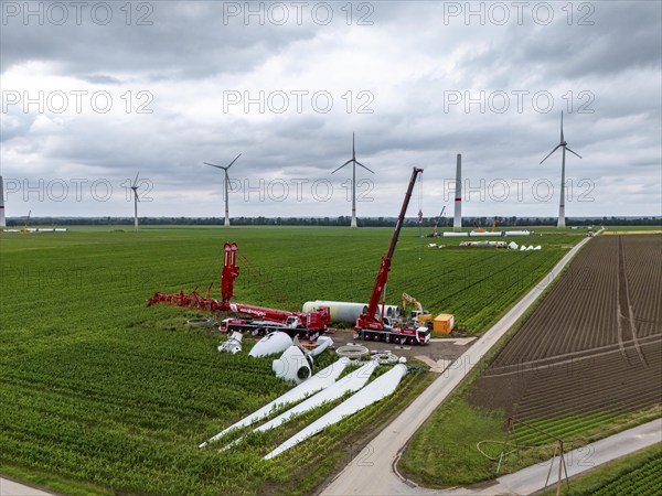 Repowering, dismantled Enercon E-58 wind turbine in a wind farm near Issum, 9 older wind turbines