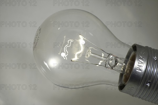 Light bulb, analogue light source, warm light, clear light bulb, filament, switched on